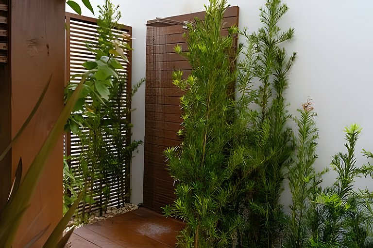 Apto 204 1D condomínio com piscina bem localizado