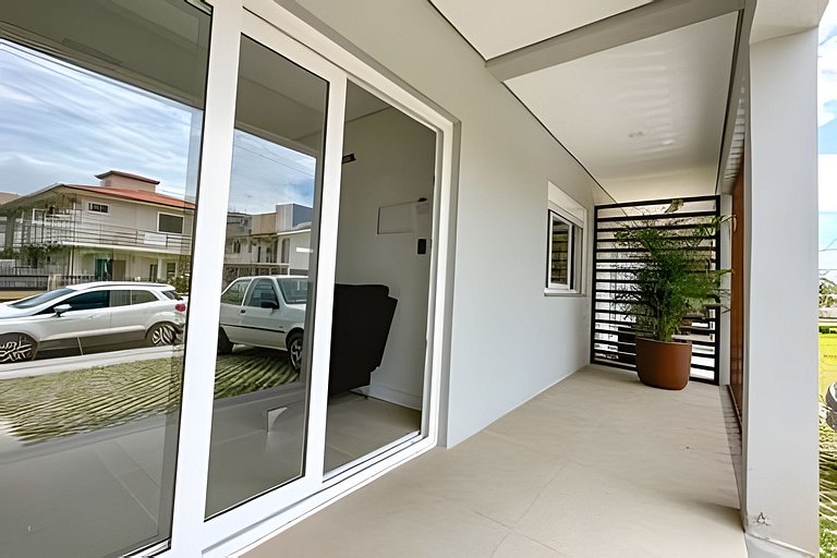 Apto 101 2D condomínio com piscina bem localizado