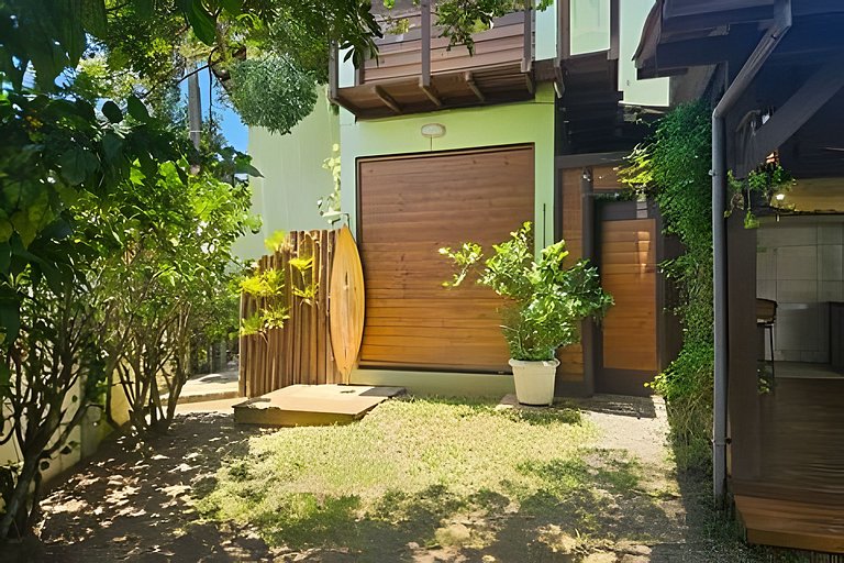 Praia da Ferrugem a 300m Apto 03