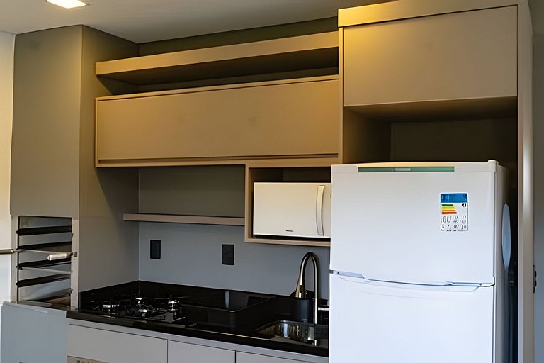 Apto 103 2D condomínio com piscina bem localizado