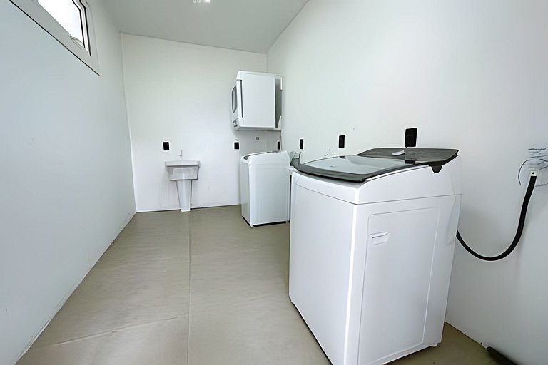 Apto 103 2D condomínio com piscina bem localizado