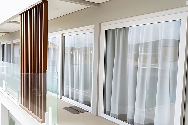 Apto 103 2D condomínio com piscina bem localizado