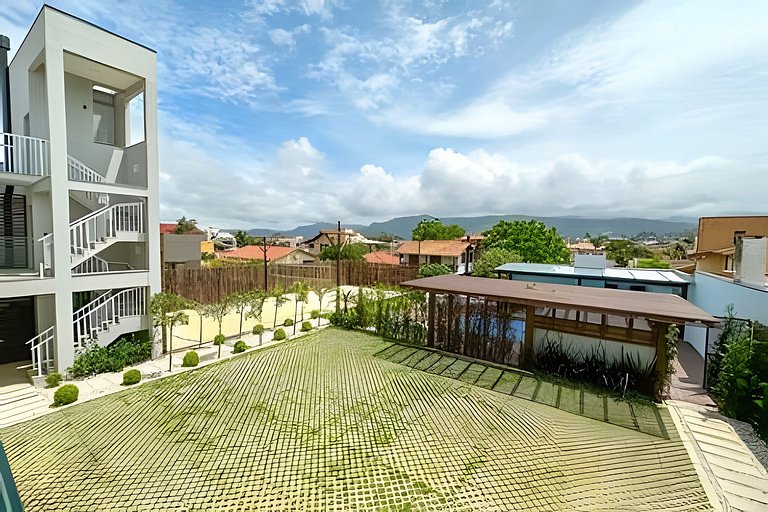 Apto 103 2D condomínio com piscina bem localizado