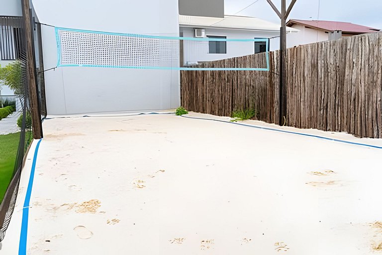 Apto 103 2D condomínio com piscina bem localizado