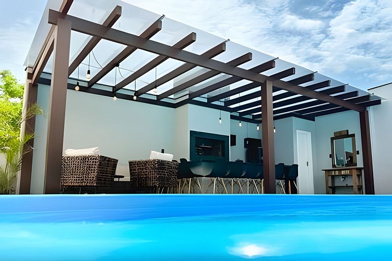 Apto 103 2D condomínio com piscina bem localizado