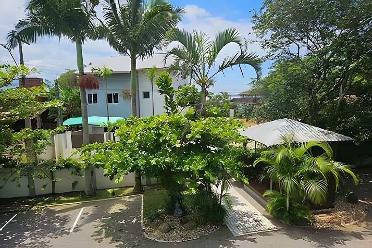 Praia da Ferrugem a 300m Apto 10